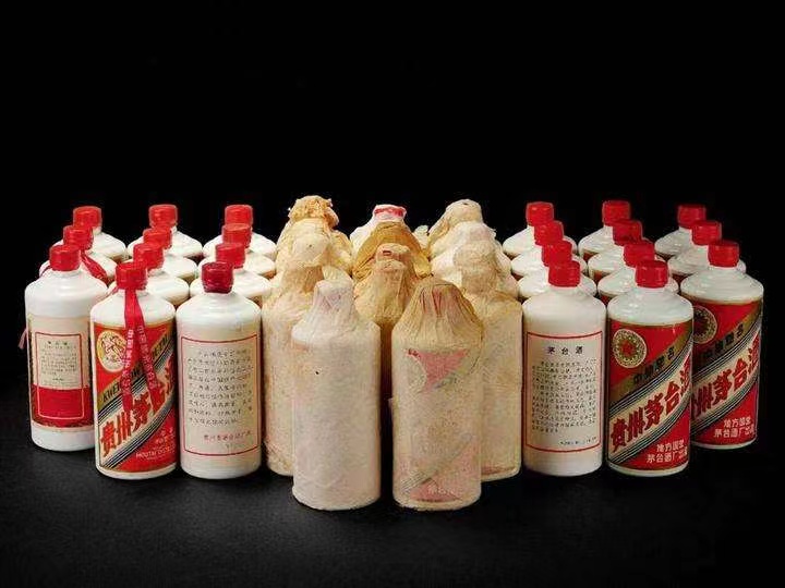 感城镇日照岚山回收酒价格哪里回收(附近上门回收茅台酒）?